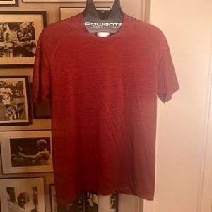 Lululemon Large T shirt - Maroon/Red Lightweight T